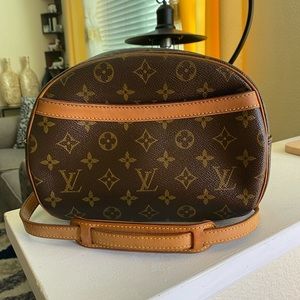 Louis Vuitton Blois monogram crossbody bag